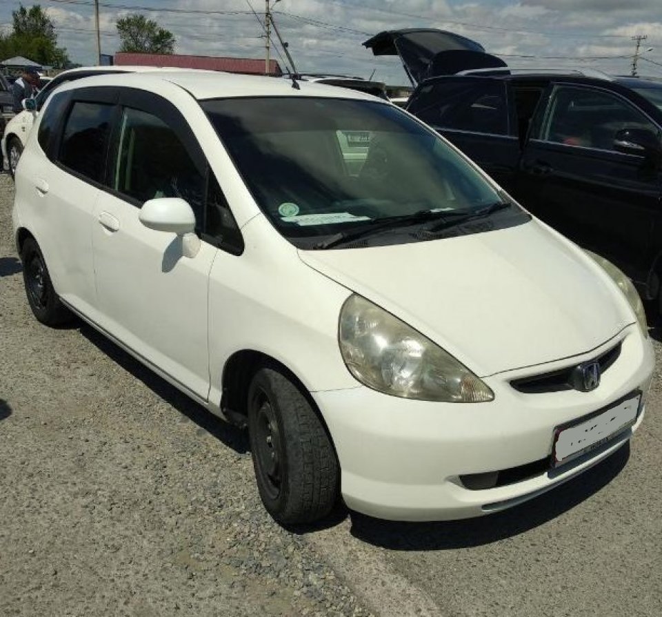 Honda Fit 1.3л за 4.300 $ - araba.kg - онлайн авто базар